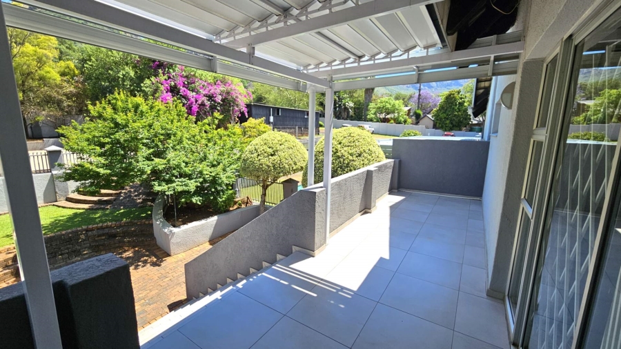 6 Bedroom Property for Sale in Schoemansville North West